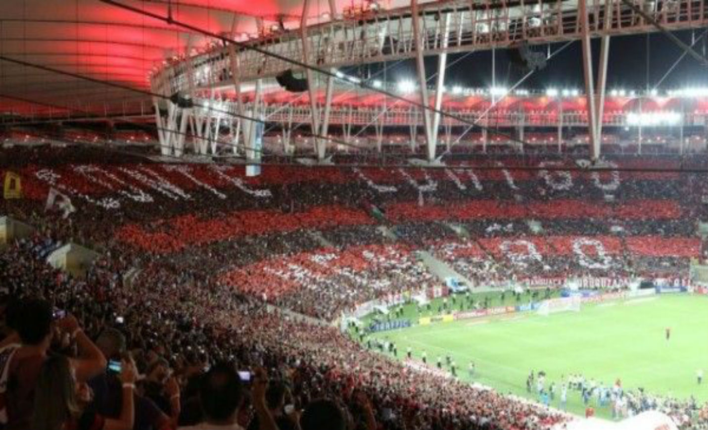 Flamengo: torcedores se irritam com suposta não marcação de pênalti contra  o Palmeiras